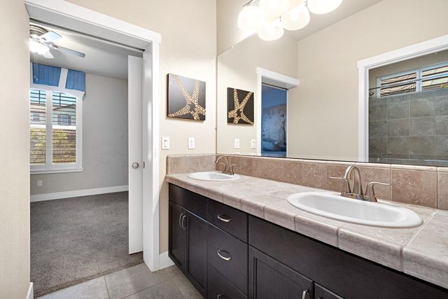 3245 Lexington Avenue, Clovis, CA 93619
