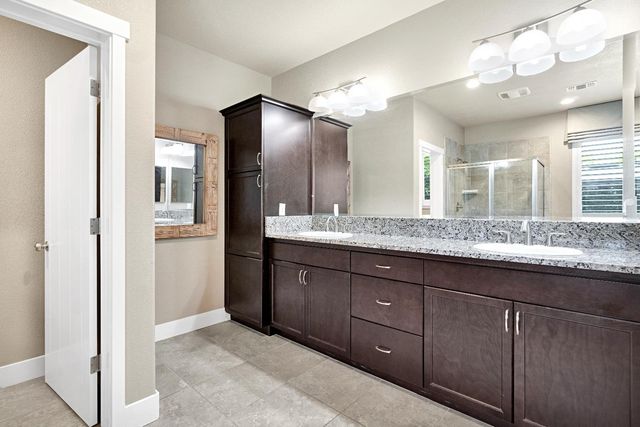 3245 Lexington Avenue, Clovis, CA 93619