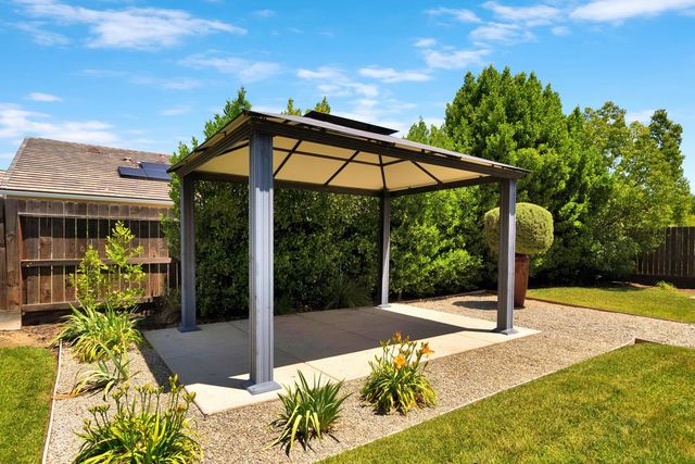3245 Lexington Avenue, Clovis, CA 93619