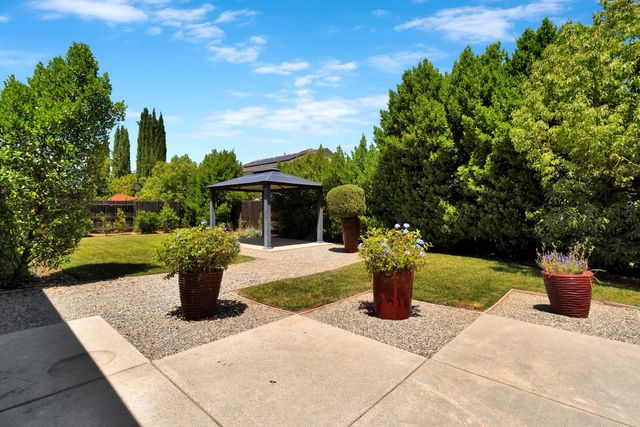 3245 Lexington Avenue, Clovis, CA 93619