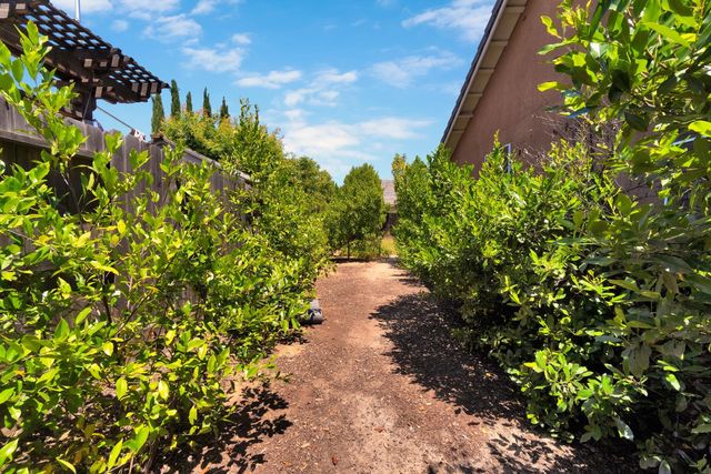 3245 Lexington Avenue, Clovis, CA 93619