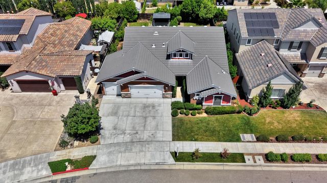 3245 Lexington Avenue, Clovis, CA 93619