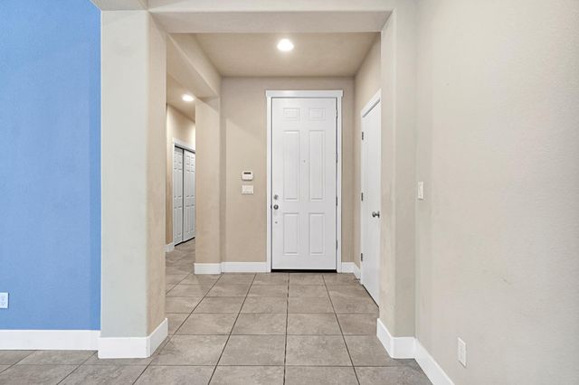 3245 Lexington Avenue, Clovis, CA 93619
