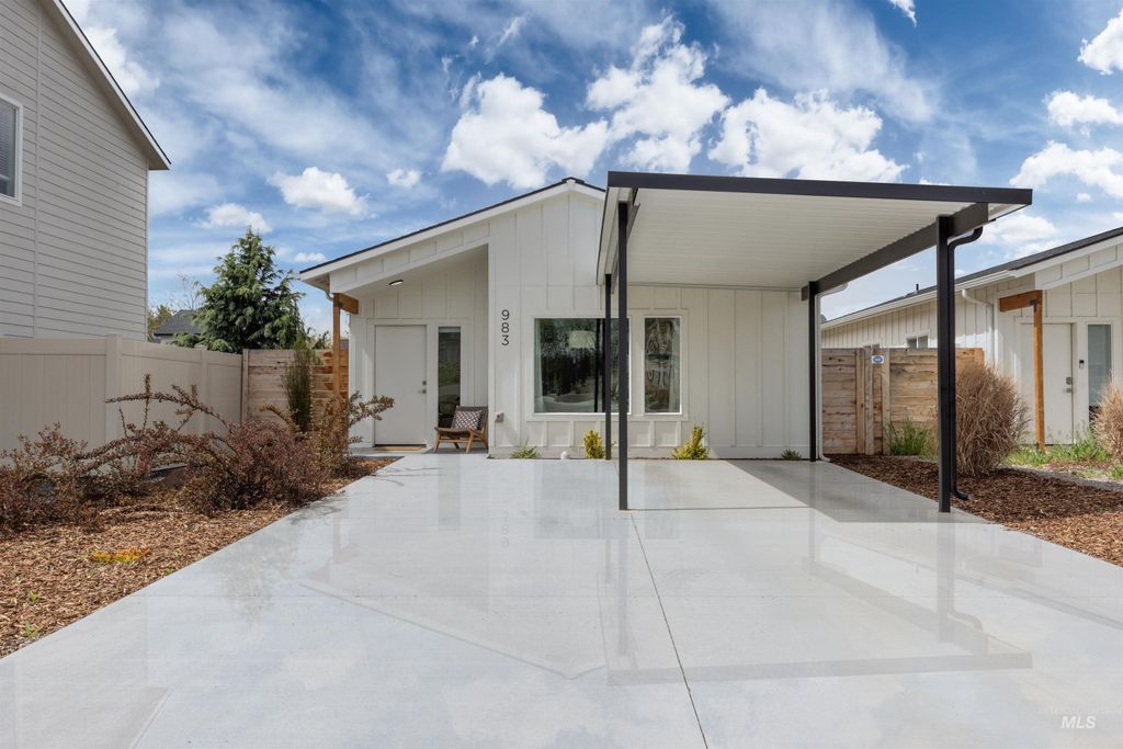 983 N Nichole Ave, Boise, ID 83713