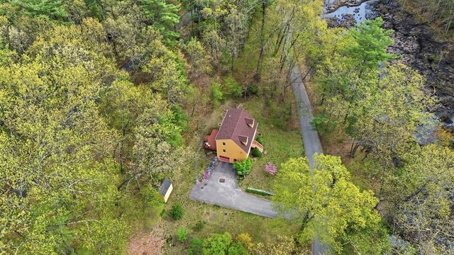 21 Valley, Groton, MA 01450