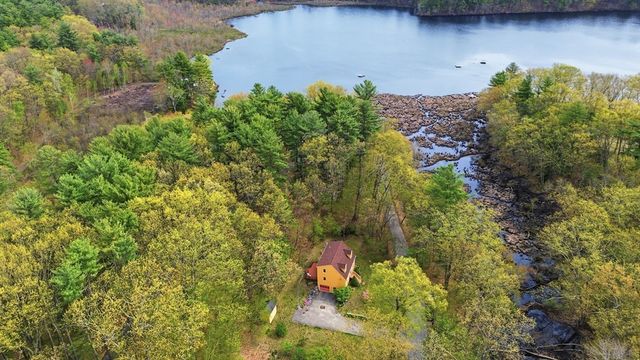 21 Valley, Groton, MA 01450