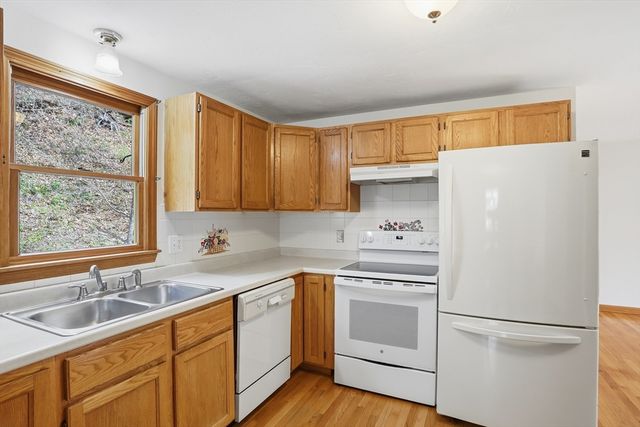 21 Valley, Groton, MA 01450