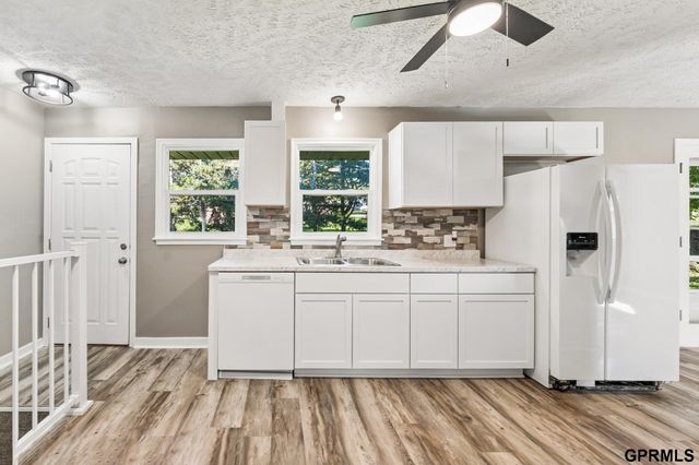 919 N 69 Street, Omaha, NE 68132
