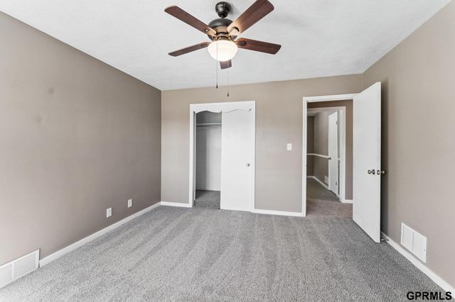 919 N 69 Street, Omaha, NE 68132