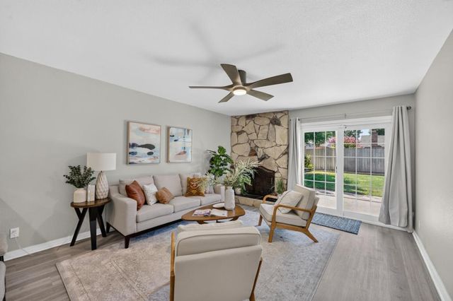 8030 La Riviera Dr, Sacramento, CA 95826