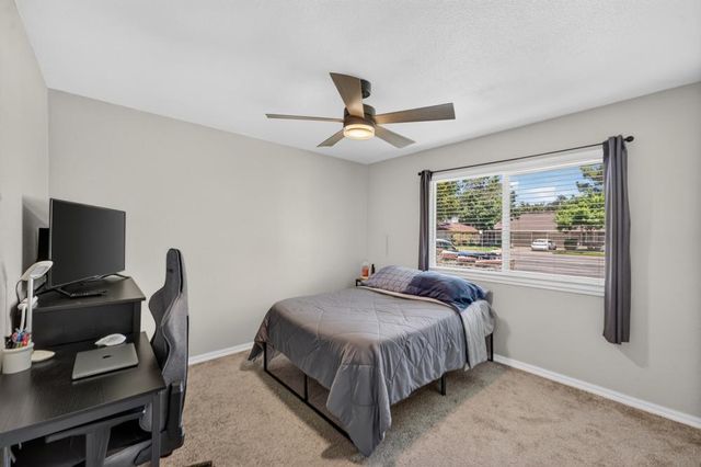 8030 La Riviera Dr, Sacramento, CA 95826