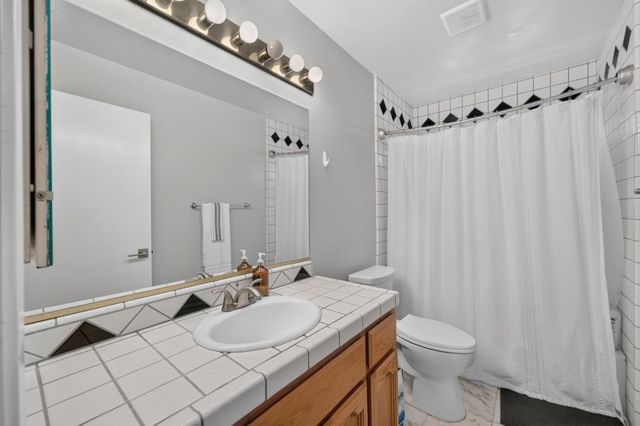 8030 La Riviera Dr, Sacramento, CA 95826