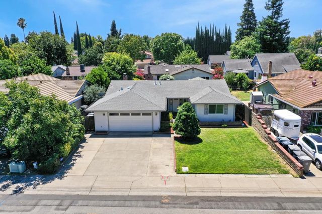 8030 La Riviera Dr, Sacramento, CA 95826