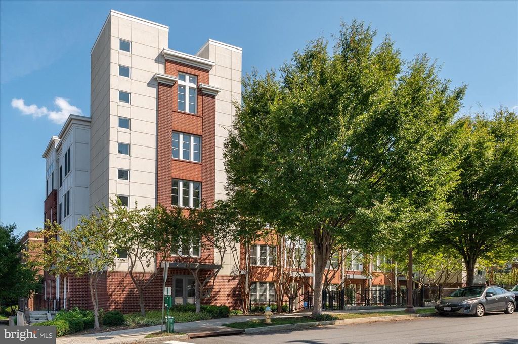 1511 N ROLFE ST #A401, Arlington, VA 22209