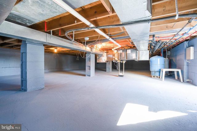 1691 W WALNUT RD, Vineland, NJ 08360