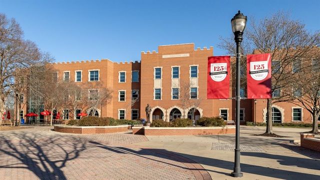 5437 Baybrook Circle, College Park, GA 30349