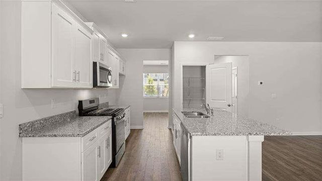 5437 Baybrook Circle, College Park, GA 30349