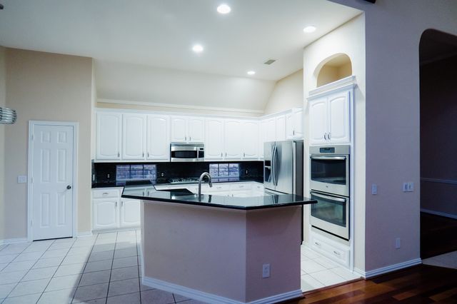 3404 Wimbledon Drive, Highland Village, TX 75077