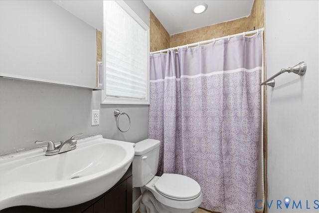 20018 Roosevelt Ave, South Chesterfield, VA 23834