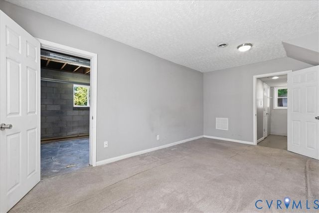 20018 Roosevelt Ave, South Chesterfield, VA 23834