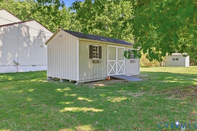 20018 Roosevelt Ave, South Chesterfield, VA 23834