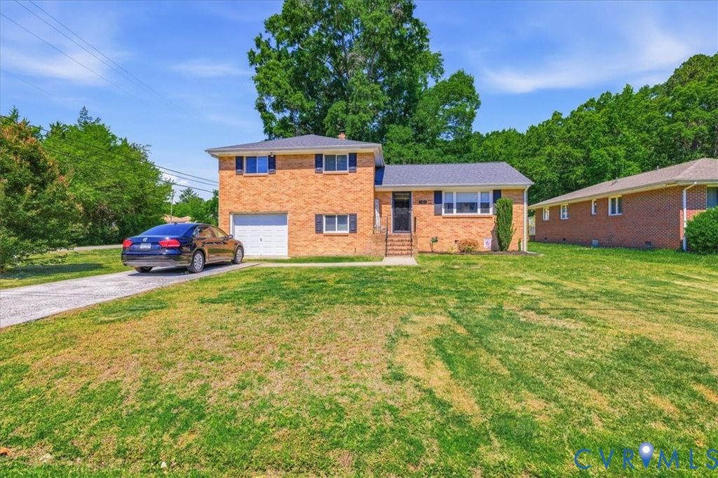 20018 Roosevelt Ave, South Chesterfield, VA 23834