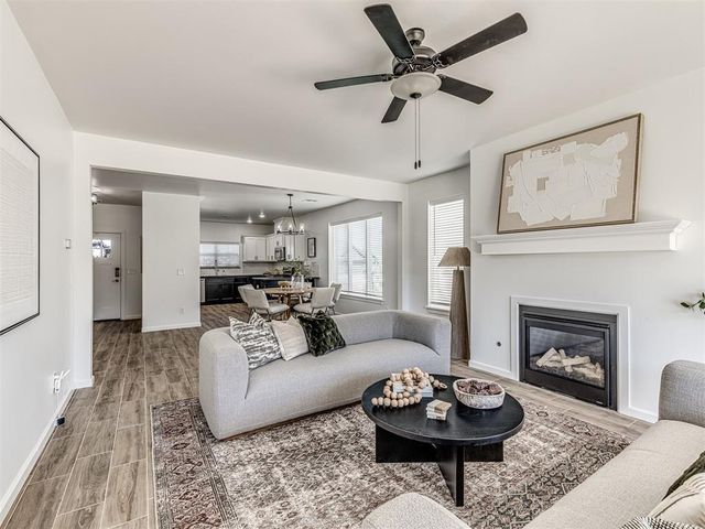 14524 Giverny Lane, Yukon, OK 73099