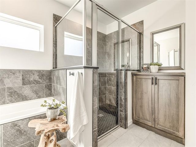 14524 Giverny Lane, Yukon, OK 73099