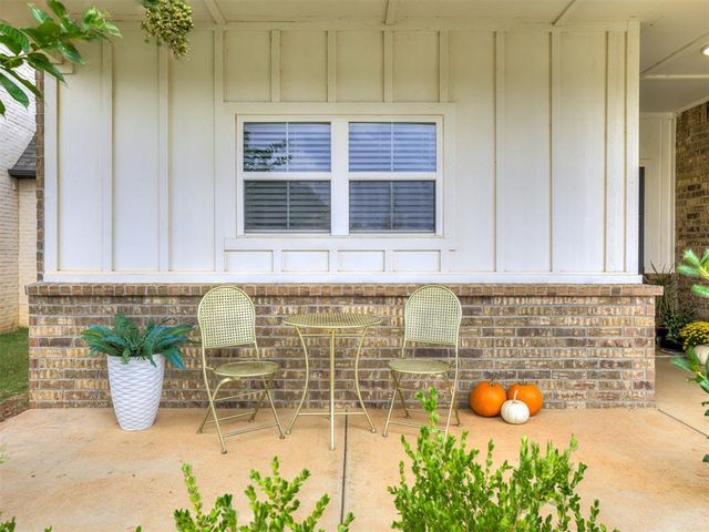 14524 Giverny Lane, Yukon, OK 73099