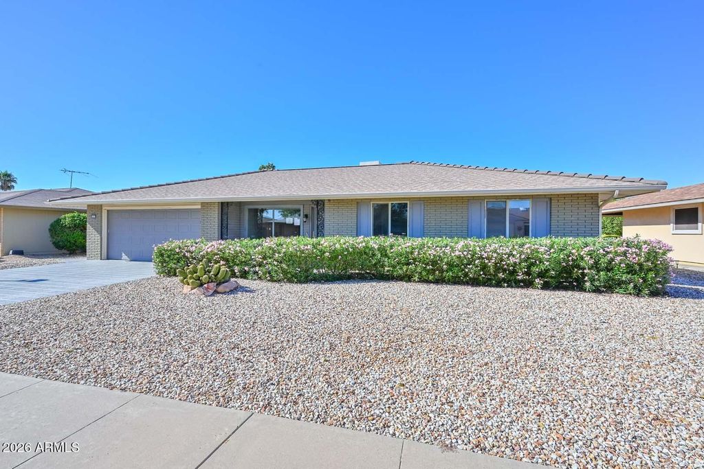 9301 W GLEN OAKS Circle N, Sun City, AZ 85351 — photo 4