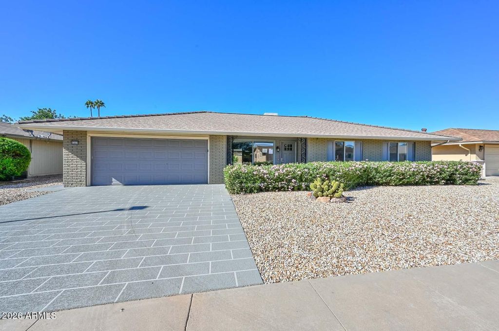 9301 W GLEN OAKS Circle N, Sun City, AZ 85351 — photo 5