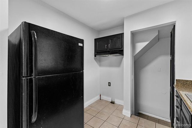 929 White Avenue, Lincoln Park, MI 48146