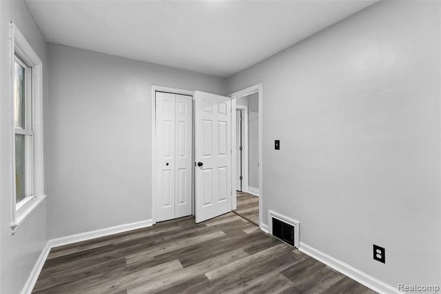 929 White Avenue, Lincoln Park, MI 48146