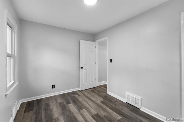 929 White Avenue, Lincoln Park, MI 48146