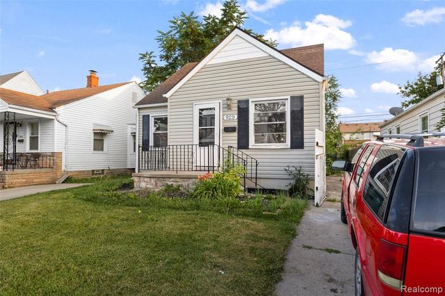 929 White Avenue, Lincoln Park, MI 48146