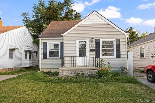 929 White Avenue, Lincoln Park, MI 48146