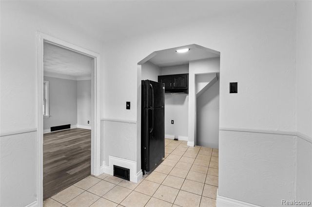 929 White Avenue, Lincoln Park, MI 48146