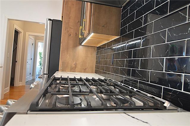 920 SW Ovation Drive, Lee's Summit, MO 64081