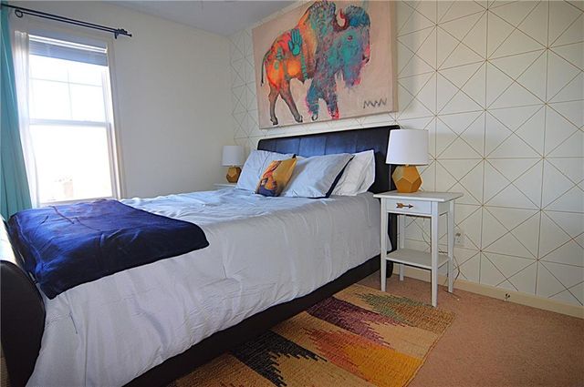 920 SW Ovation Drive, Lee's Summit, MO 64081