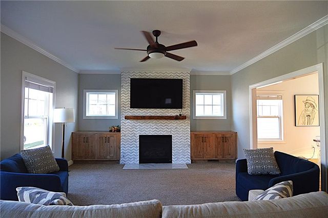 920 SW Ovation Drive, Lee's Summit, MO 64081