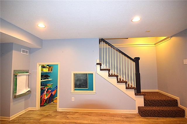 920 SW Ovation Drive, Lee's Summit, MO 64081