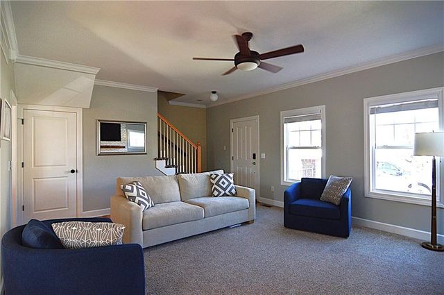 920 SW Ovation Drive, Lee's Summit, MO 64081