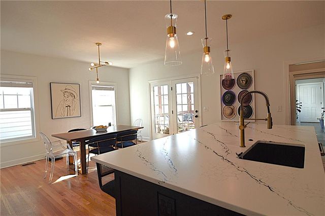 920 SW Ovation Drive, Lee's Summit, MO 64081