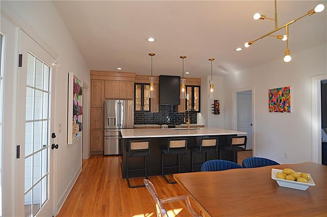 920 SW Ovation Drive, Lee's Summit, MO 64081