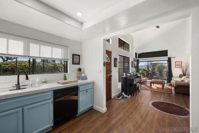 3756 Caminito Cielo Del Mar, San Diego, CA 92130