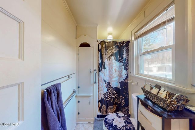 45 2nd Avenue, Rensselaer, NY 12144