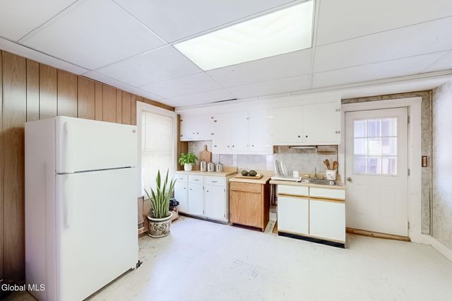 45 2nd Avenue, Rensselaer, NY 12144