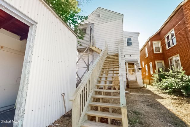 45 2nd Avenue, Rensselaer, NY 12144