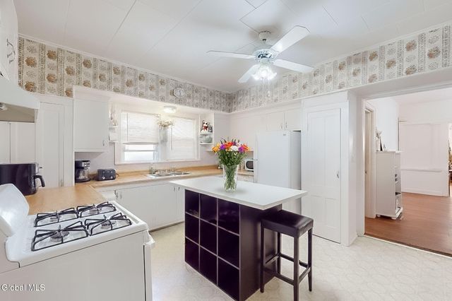 45 2nd Avenue, Rensselaer, NY 12144