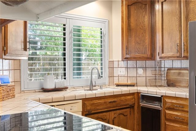 7204 Lacoste Lane, Bakersfield, CA 93309